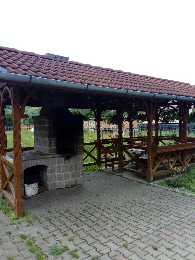 Ibolya-Imola Bed & Breakfast Praid Exterior foto