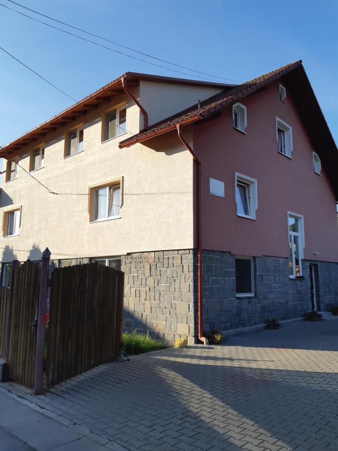 Ibolya-Imola Bed & Breakfast Praid Exterior foto