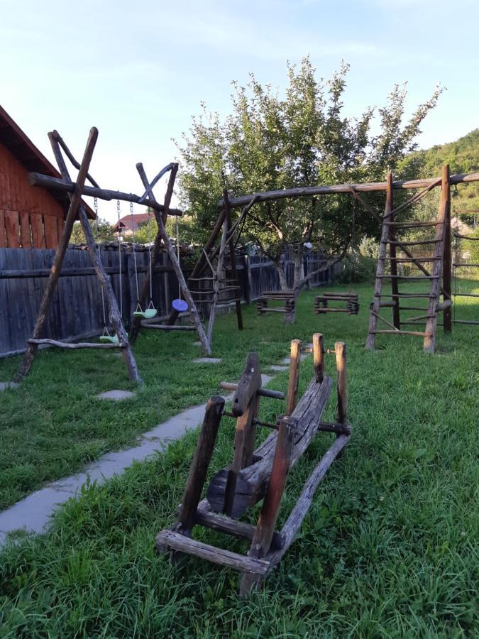 Ibolya-Imola Bed & Breakfast Praid Exterior foto