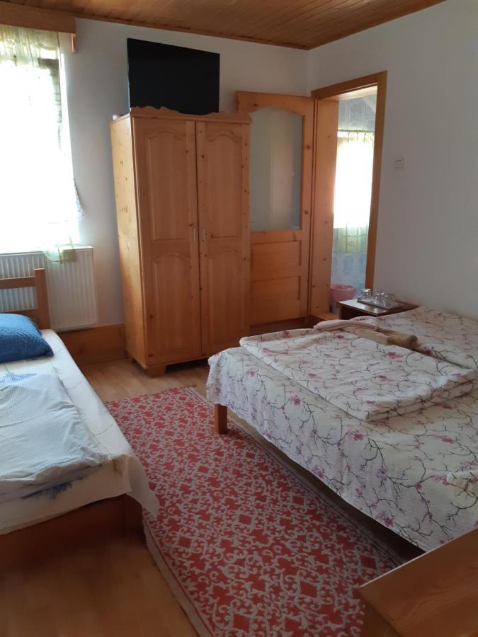 Ibolya-Imola Bed & Breakfast Praid Exterior foto